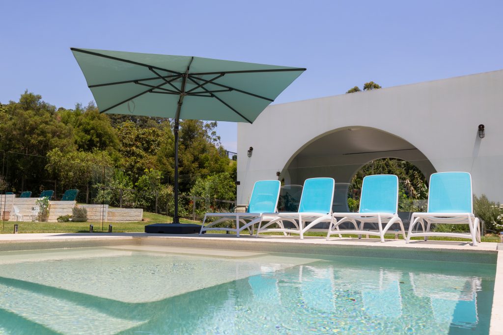 Outdoor Umbrella Heavy Duty Solutions for Commercial Spaces Outdoor Umbrella Heavy Duty Solutions for Commercial Spaces